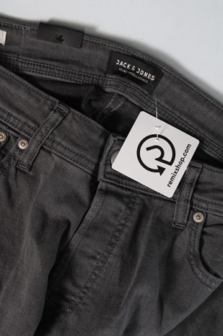 Herren Jeans Jack & Jones, Größe M, Farbe Grau, Preis € 8,88