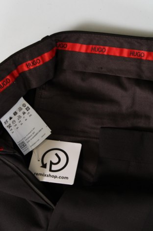 Мъжки панталон Hugo Boss, Размер M, Цвят Кафяв, Цена 25,48 лв.