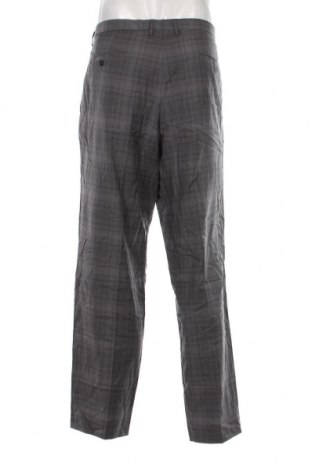 Мъжки панталон Hugo Boss, Размер XL, Цвят Сив, Цена 50,96 лв.