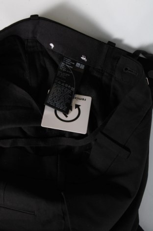 Мъжки панталон Uniqlo, Размер S, Цвят Черен, Цена 6,38 лв.