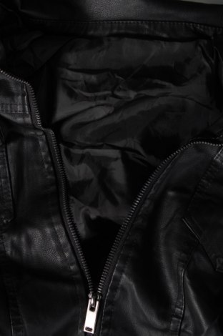 Pánska kožená bunda , Veľkosť S, Farba Čierna, Cena  9,45 €