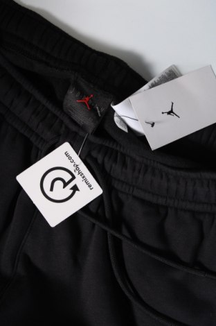Мъжко спортно долнище Air Jordan Nike, Размер XL, Цвят Сив, Цена 109,00 лв.