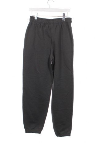 Pantaloni trening de bărbați New Balance, Mărime S, Culoare Gri, Preț 200,33 Lei