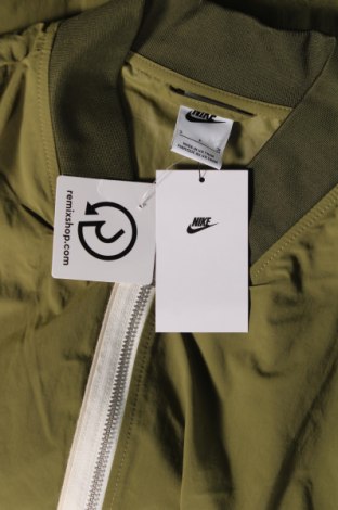 Мъжко яке Nike, Размер S, Цвят Зелен, Цена 91,80 лв.