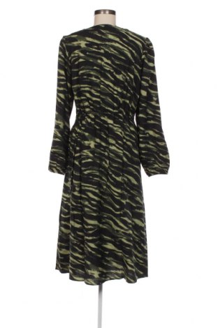 Kleid B.Young, Größe M, Farbe Grün, Preis € 11,22