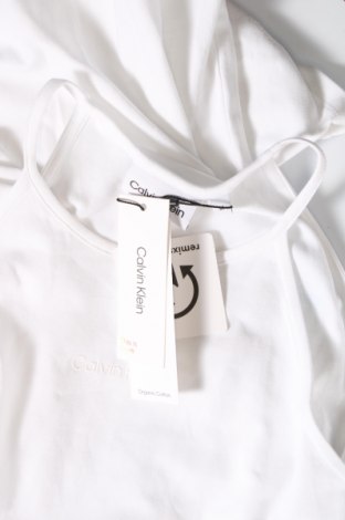 Рокля Calvin Klein, Размер M, Цвят Бял, Цена 86,10 лв.