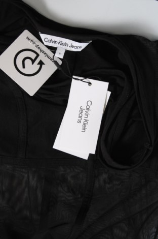 Рокля Calvin Klein Jeans, Размер S, Цвят Черен, Цена 164,00 лв.