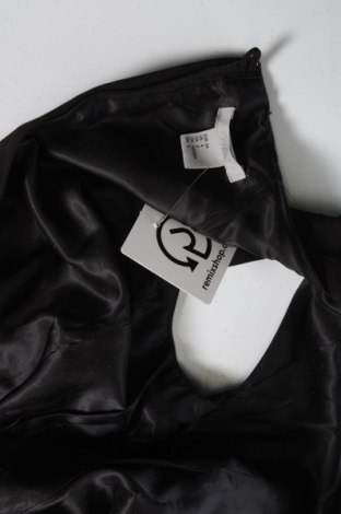 Рокля H&M, Размер XS, Цвят Черен, Цена 58,00 лв.