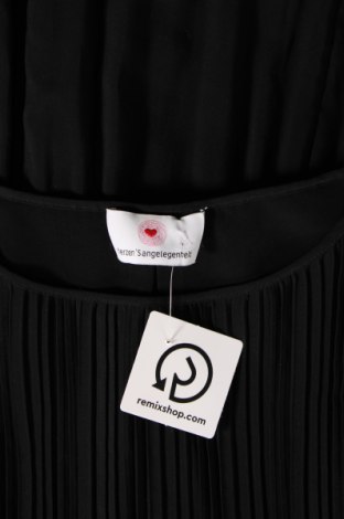 Kleid Herzen's Angelegenheit, Größe S, Farbe Schwarz, Preis 13,18 €