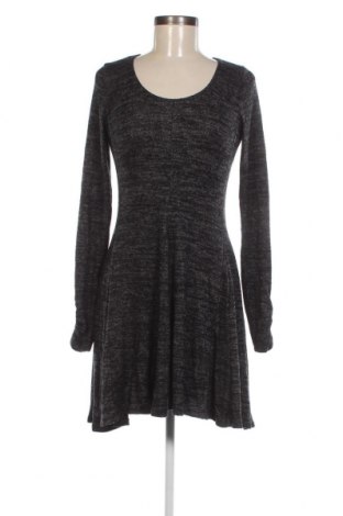 Kleid Hollister, Größe M, Farbe Mehrfarbig, Preis 4,26 €