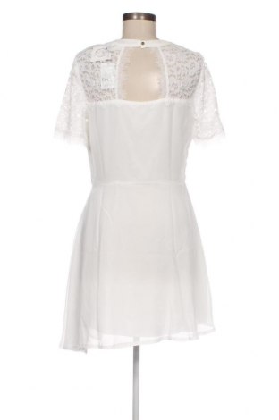 Φόρεμα Irl, Μέγεθος M, Χρώμα Λευκό, Τιμή 7,19 €