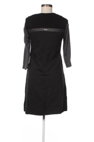 Kleid La Mode Est A Vous, Größe M, Farbe Grau, Preis 8,77 €