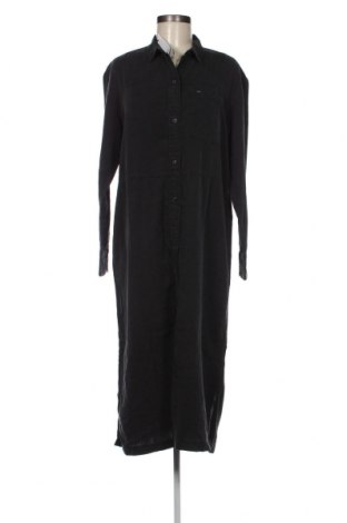 Kleid Lee, Größe M, Farbe Schwarz, Preis 90,21 €