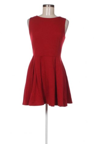 Šaty  Missguided, Velikost S, Barva Červená, Cena  300,00 Kč