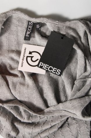 Рокля Pieces, Размер S, Цвят Сив, Цена 13,50 лв.