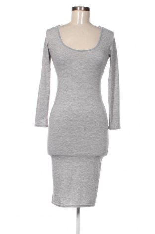 Kleid Pretty Little Thing, Größe S, Farbe Grau, Preis € 5,22