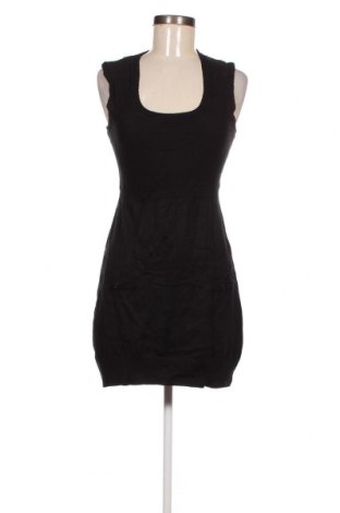 Kleid STI, Größe M, Farbe Schwarz, Preis € 3,79