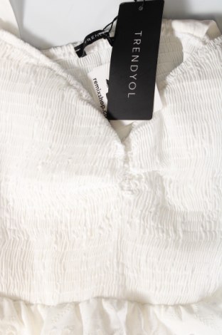 Φόρεμα Trendyol, Μέγεθος L, Χρώμα Λευκό, Τιμή 22,08 €
