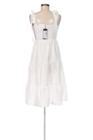 Φόρεμα Trendyol, Μέγεθος L, Χρώμα Λευκό, Τιμή 22,08 €