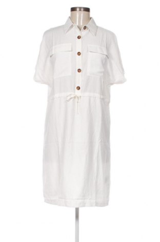 Kleid Usha, Größe M, Farbe Weiß, Preis 87,44 €