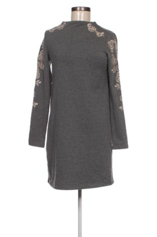Kleid Vero Moda, Größe XS, Farbe Grau, Preis 2,92 €