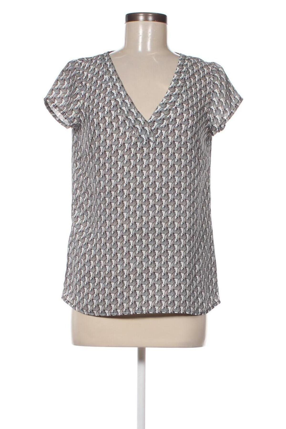 Damen Shirt, Größe XS, Farbe Mehrfarbig, Preis 1,99 €