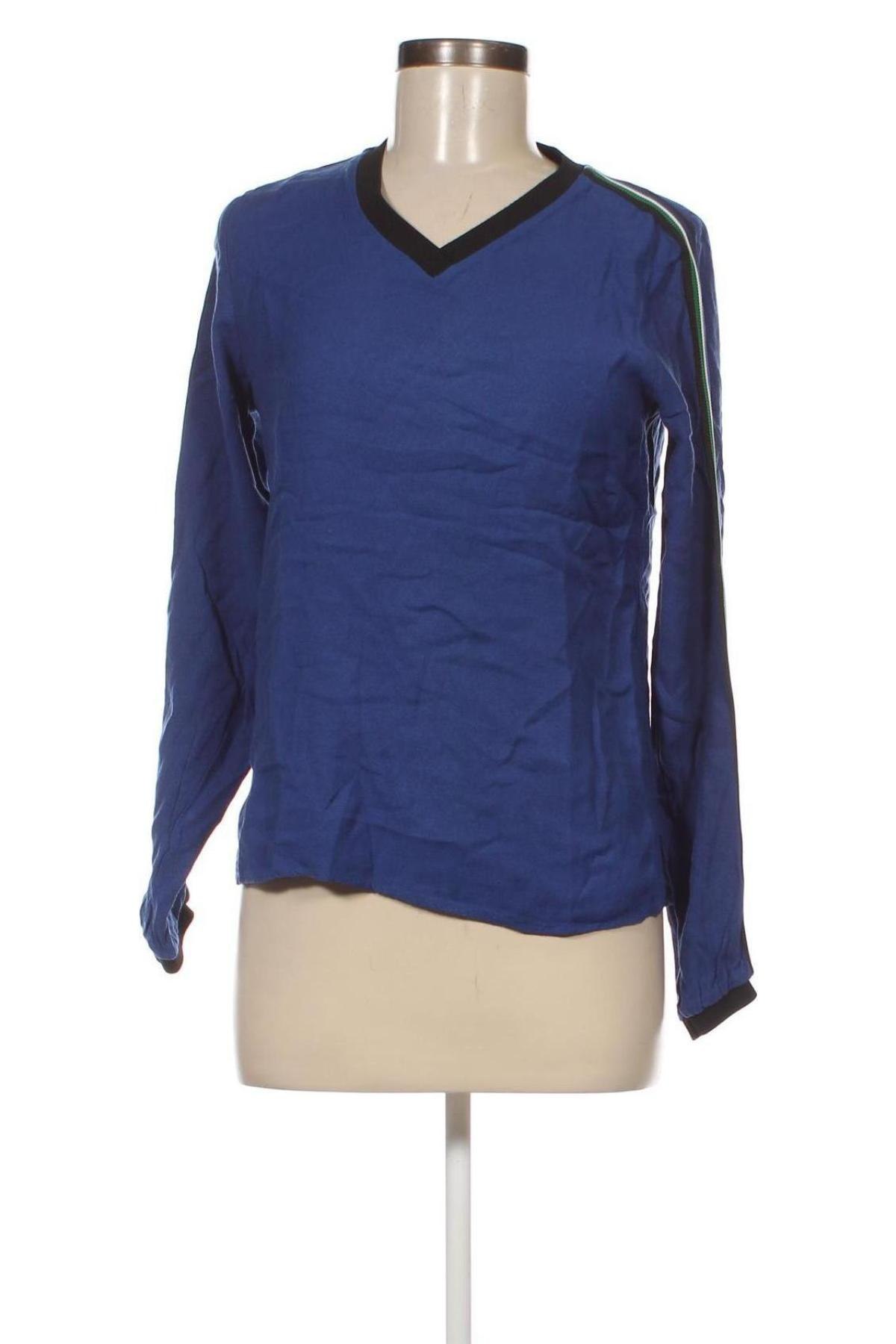 Damen Shirt Geisha, Größe S, Farbe Blau, Preis 3,67 €