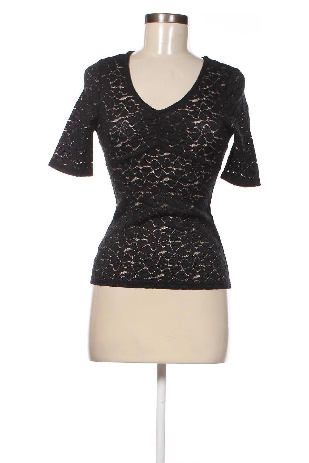 Дамска блуза ONLY, Размер XS, Цвят Черен, Цена 8,40 лв.