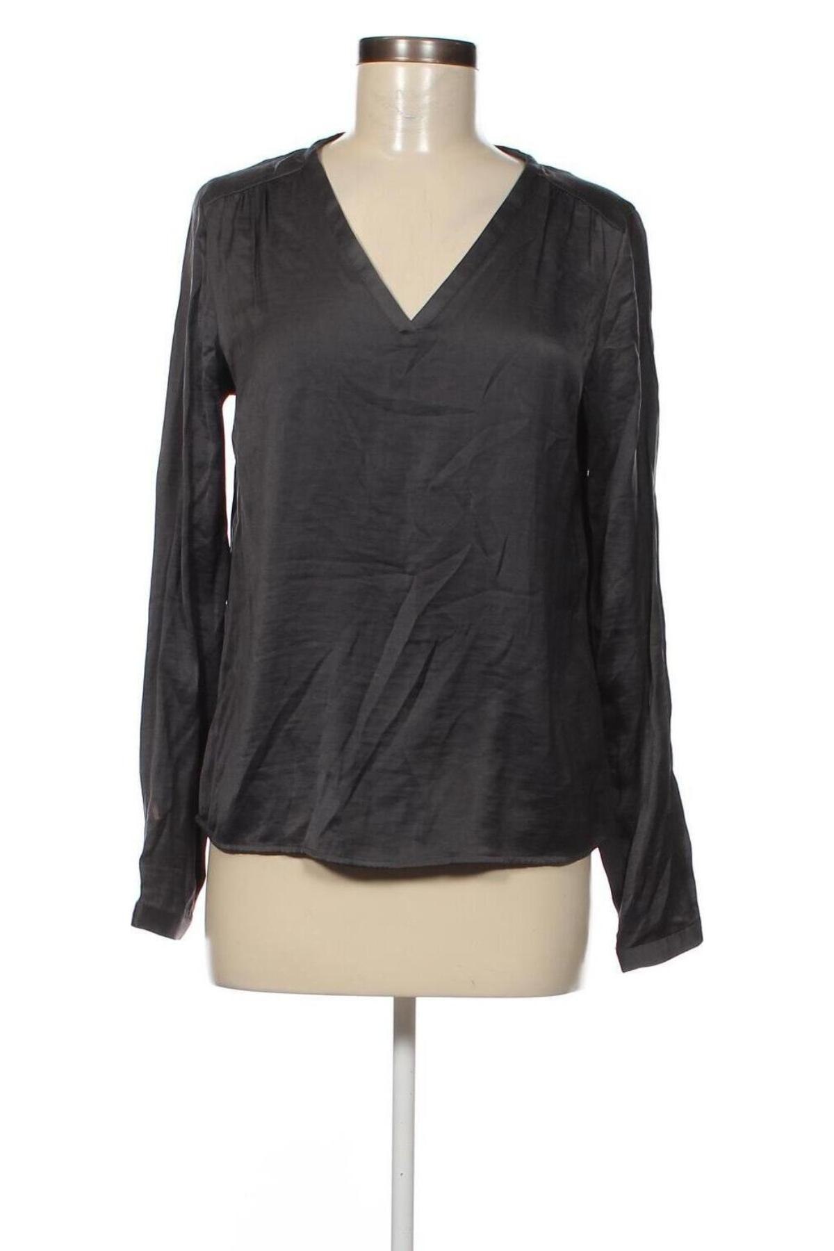 Damen Shirt VILA, Größe XS, Farbe Grau, Preis 2,51 €