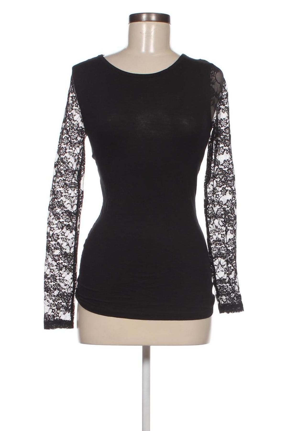 Γυναικεία μπλούζα Zenana Outfitters, Μέγεθος M, Χρώμα Μαύρο, Τιμή 2,70 €
