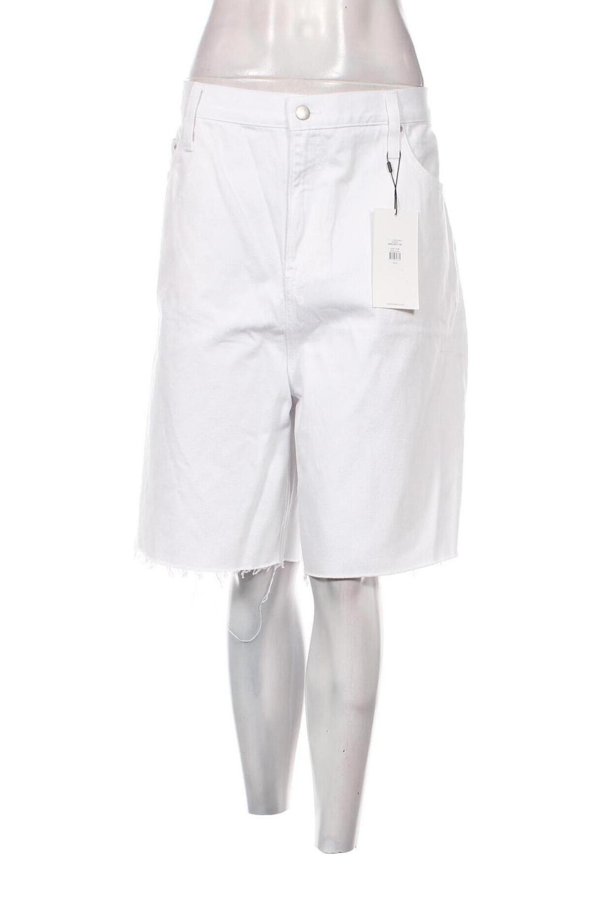 Дамски къс панталон Calvin Klein Jeans, Размер XXL, Цвят Бял, Цена 71,94 лв.