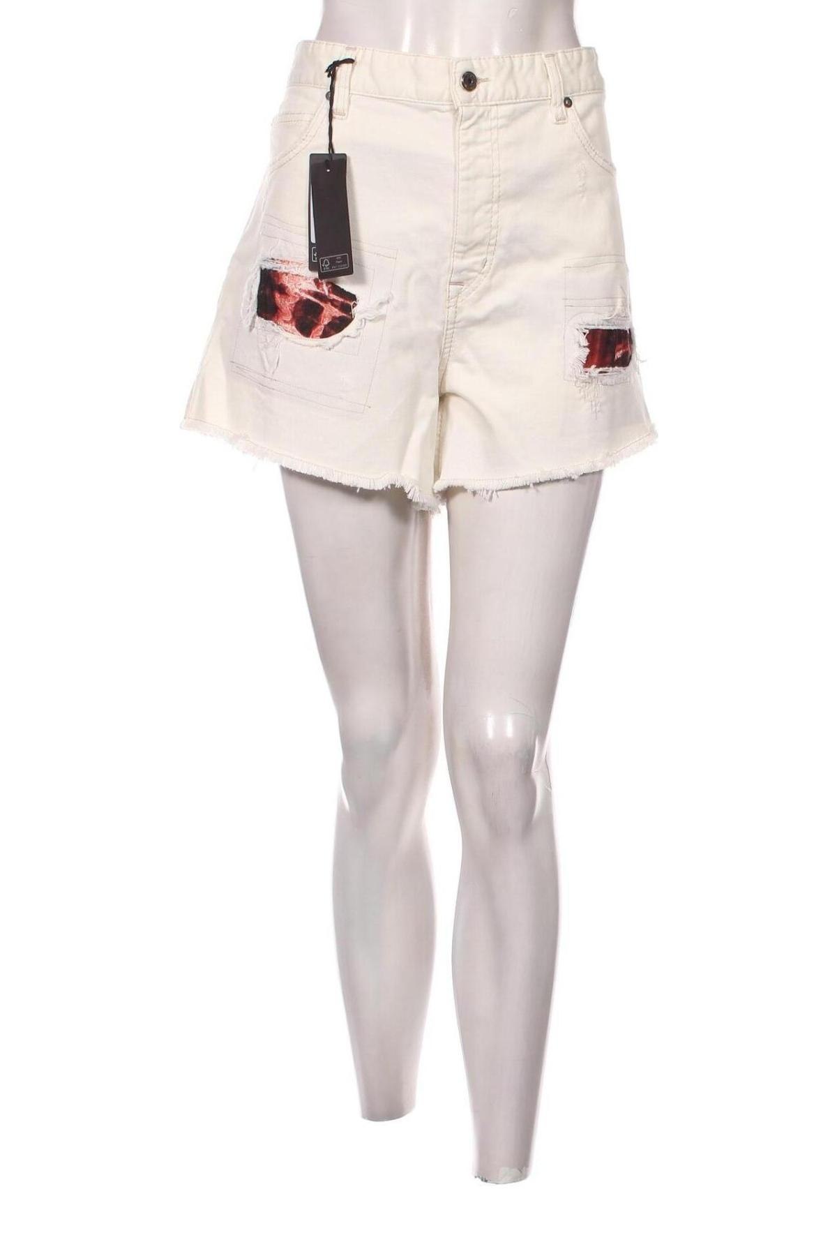 Γυναικείο κοντό παντελόνι Just Cavalli, Μέγεθος XL, Χρώμα Λευκό, Τιμή 83,88 €