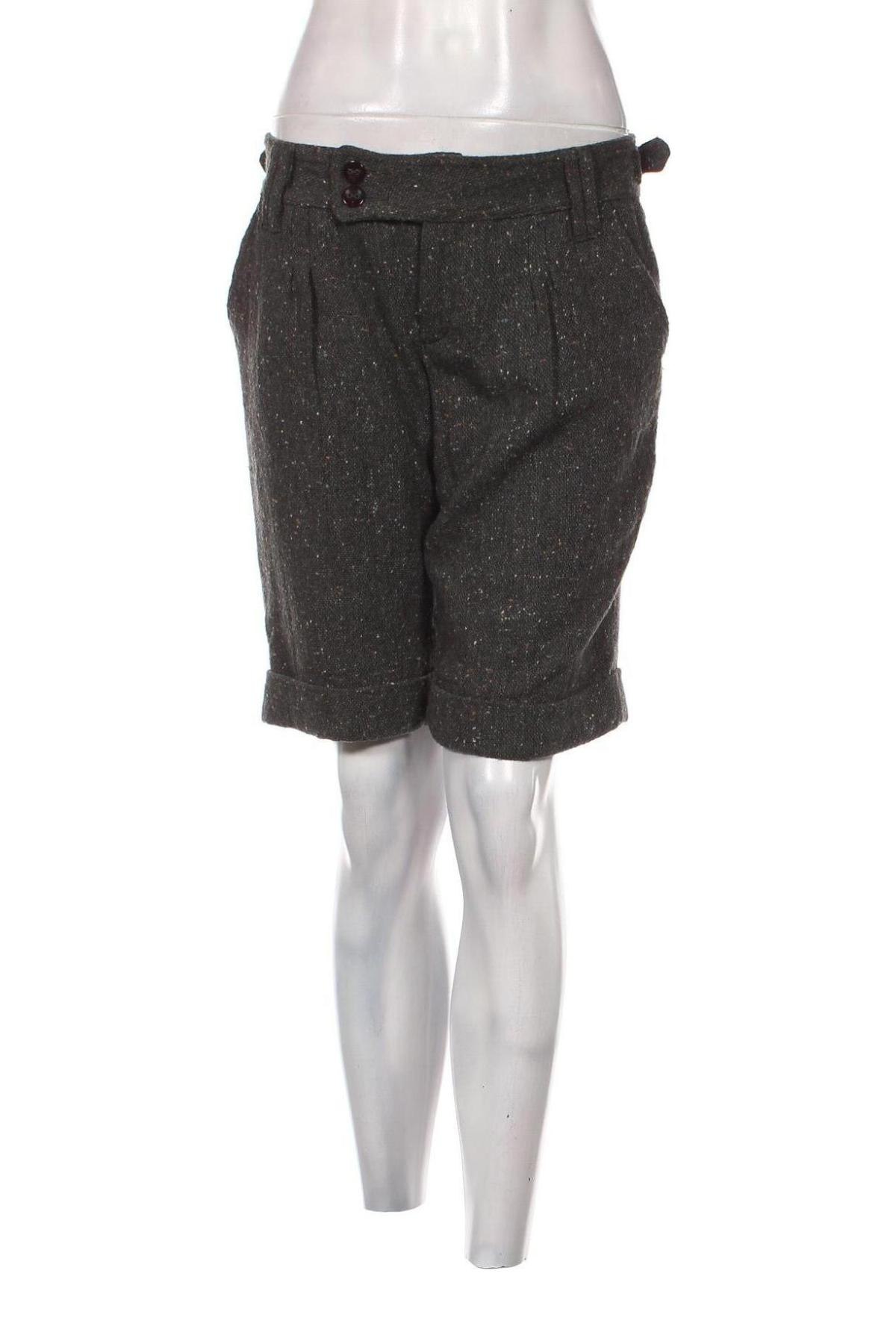 Дамски къс панталон Zara Trafaluc, Размер M, Цвят Сив, Цена 25,00 лв.