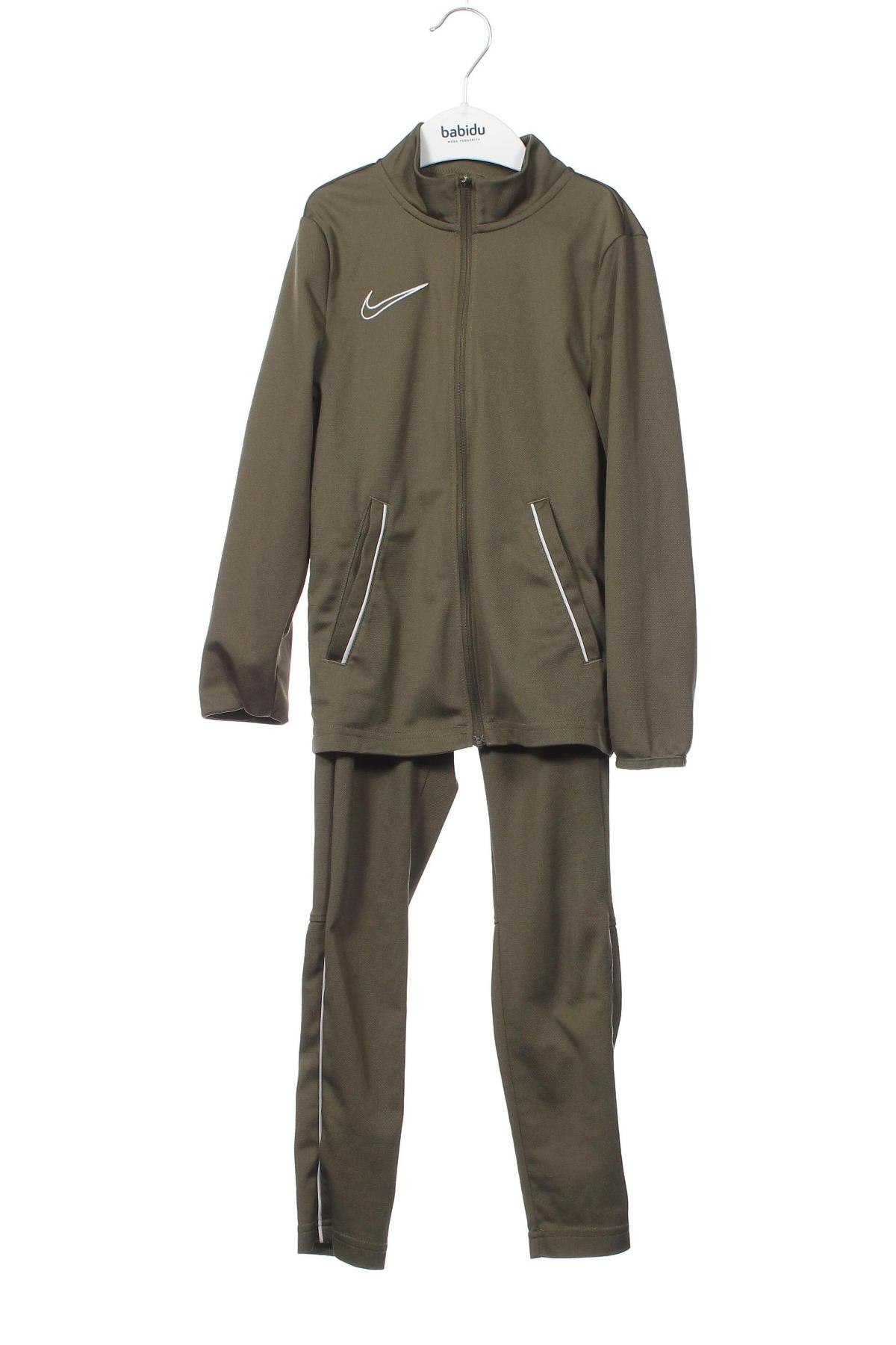 Dětský sportovní komplet  Nike, Velikost 6-7y/ 122-128 cm, Barva Zelená, Cena  1 511,00 Kč