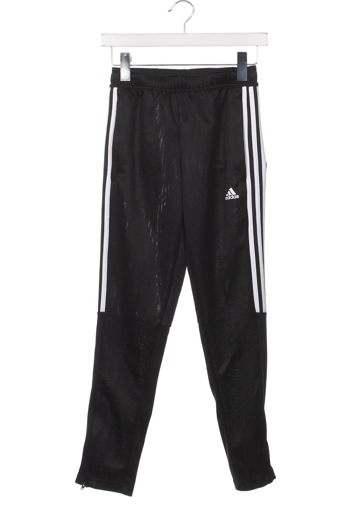 Детско спортно долнище Adidas, Размер 10-11y/ 146-152 см, Цвят Черен, Цена 39,48 лв.