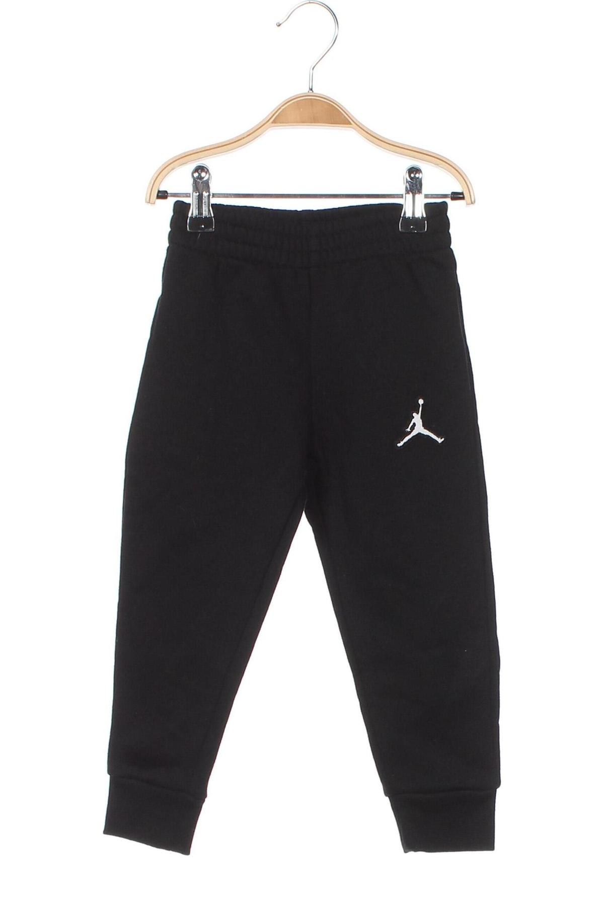 Детско спортно долнище Air Jordan Nike, Размер 18-24m/ 86-98 см, Цвят Черен, Цена 80,10 лв.