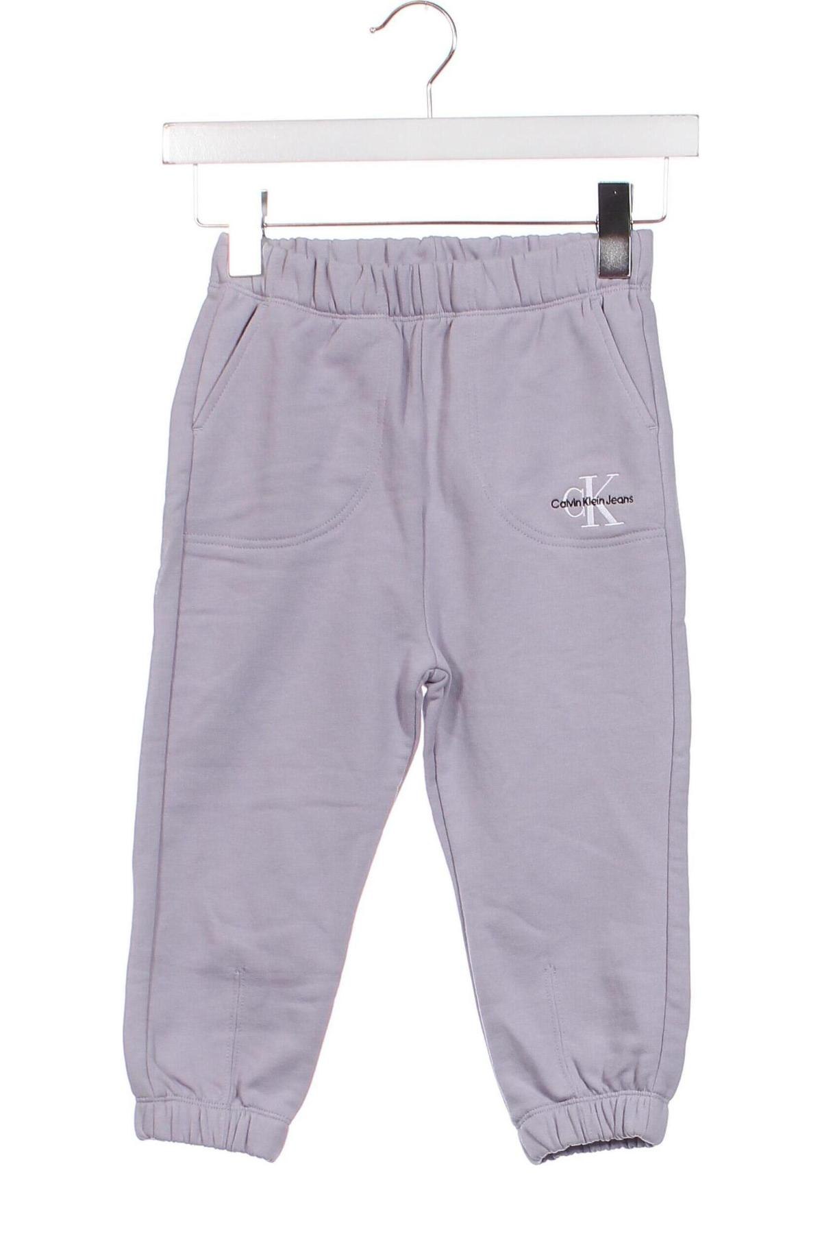 Детско спортно долнище Calvin Klein Jeans, Размер 2-3y/ 98-104 см, Цвят Лилав, Цена 89,10 лв.