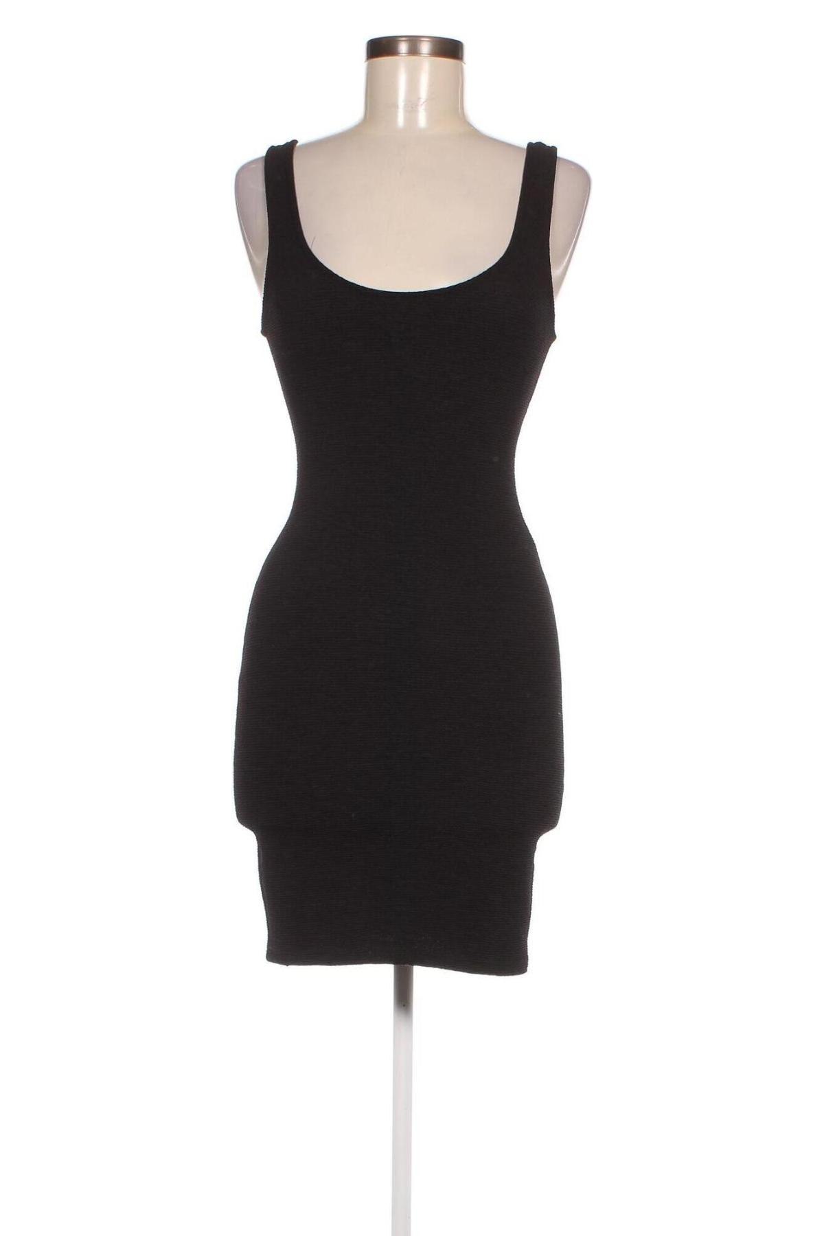 Rochie Bershka, Mărime S, Culoare Negru, Preț 95,39 Lei