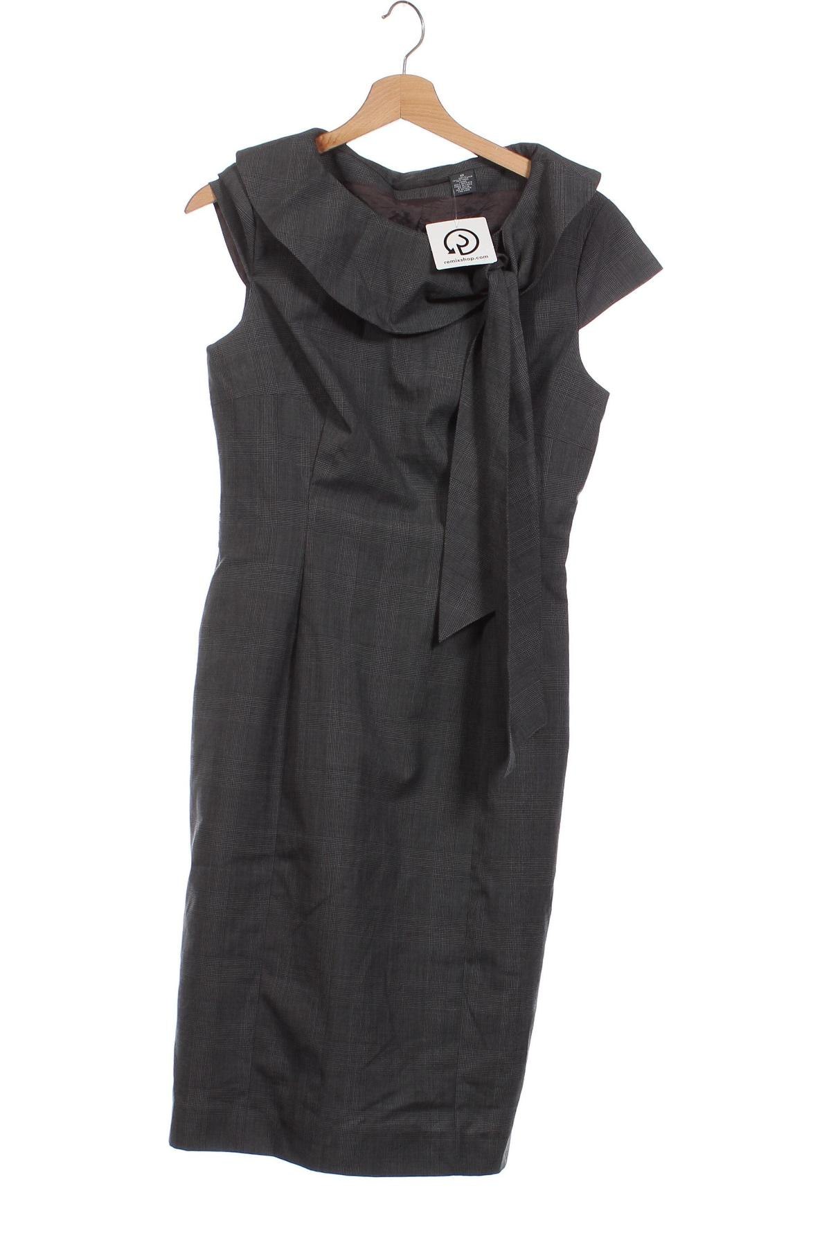Kleid Chelsea & Theodore, Größe M, Farbe Grau, Preis 17,39 €
