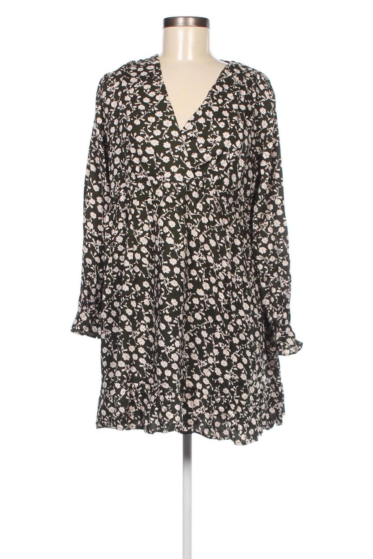 Kleid Irl, Größe M, Farbe Mehrfarbig, Preis 4,74 €