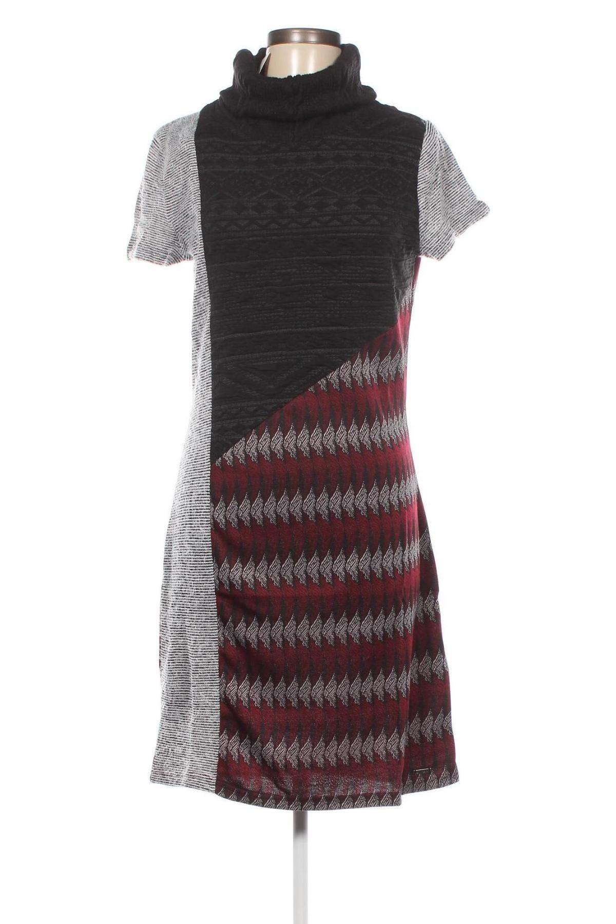 Kleid Smash, Größe L, Farbe Mehrfarbig, Preis 9,48 €