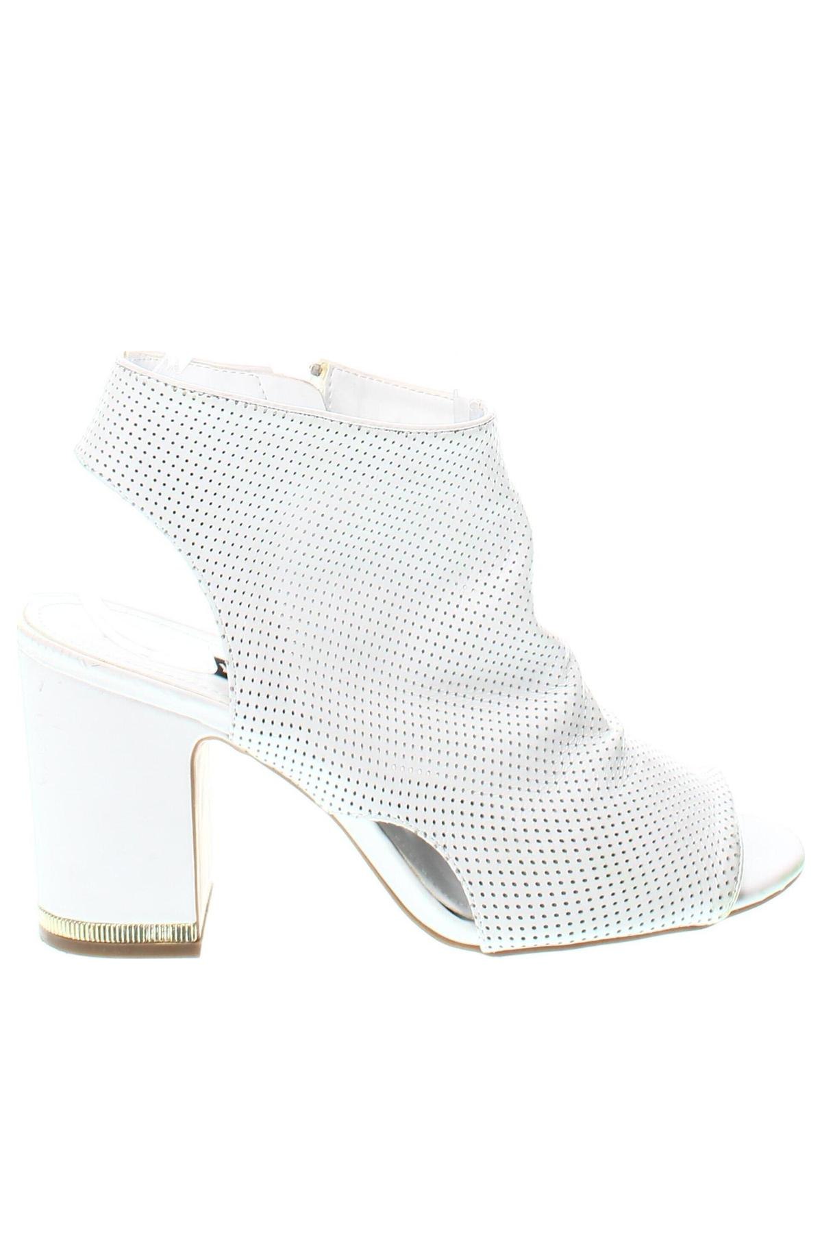 Sandalen DKNY, Größe 40, Farbe Weiß, Preis 64,72 €