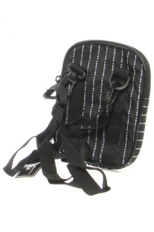 Tasche Mister Tee, Farbe Mehrfarbig, Preis 26,99 €