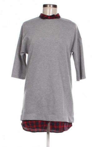 Damen Shirt Bershka, Größe S, Farbe Grau, Preis € 2,99