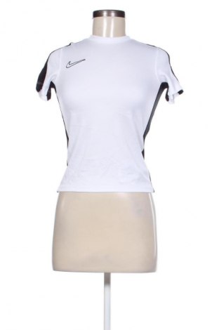 Damen T-Shirt Nike, Größe S, Farbe Weiß, Preis € 18,99