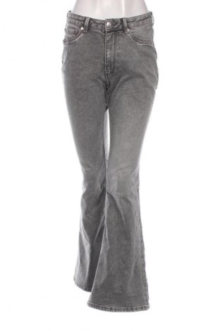 Damen Jeans H&M Divided, Größe M, Farbe Grau, Preis € 20,99