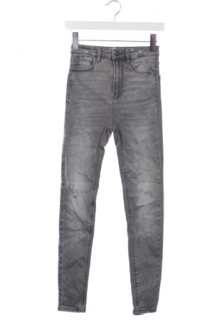 Damen Jeans Stradivarius, Größe XS, Farbe Grau, Preis € 11,99