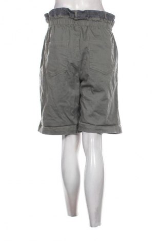 Damen Shorts Fetish, Größe M, Farbe Grün, Preis 5,07 €