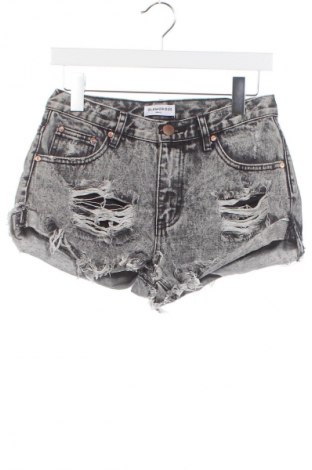 Damen Shorts Glamorous, Größe S, Farbe Grau, Preis 10,99 €