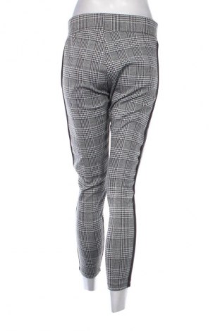 Damenhose Amisu, Größe M, Farbe Mehrfarbig, Preis 5,99 €